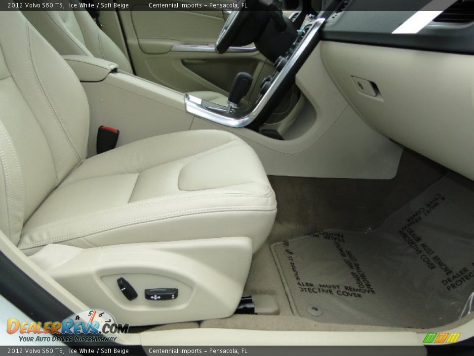 2012 Volvo S60 T5 Ice White / Soft Beige Photo #23
