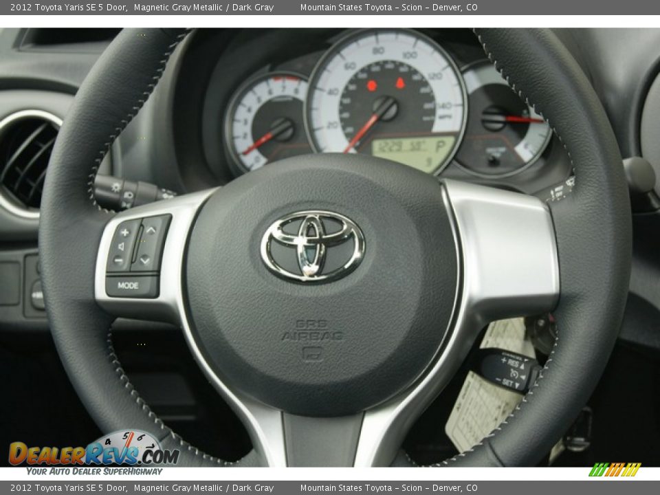 2012 Toyota Yaris SE 5 Door Magnetic Gray Metallic / Dark Gray Photo #12