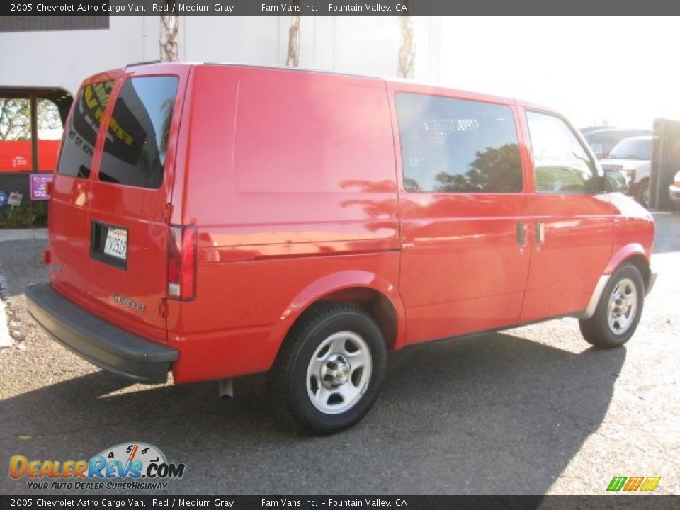 2005 Chevrolet Astro Cargo Van Red / Medium Gray Photo #6