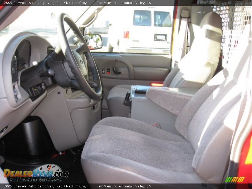 2005 Chevrolet Astro Cargo Van Red / Medium Gray Photo #9