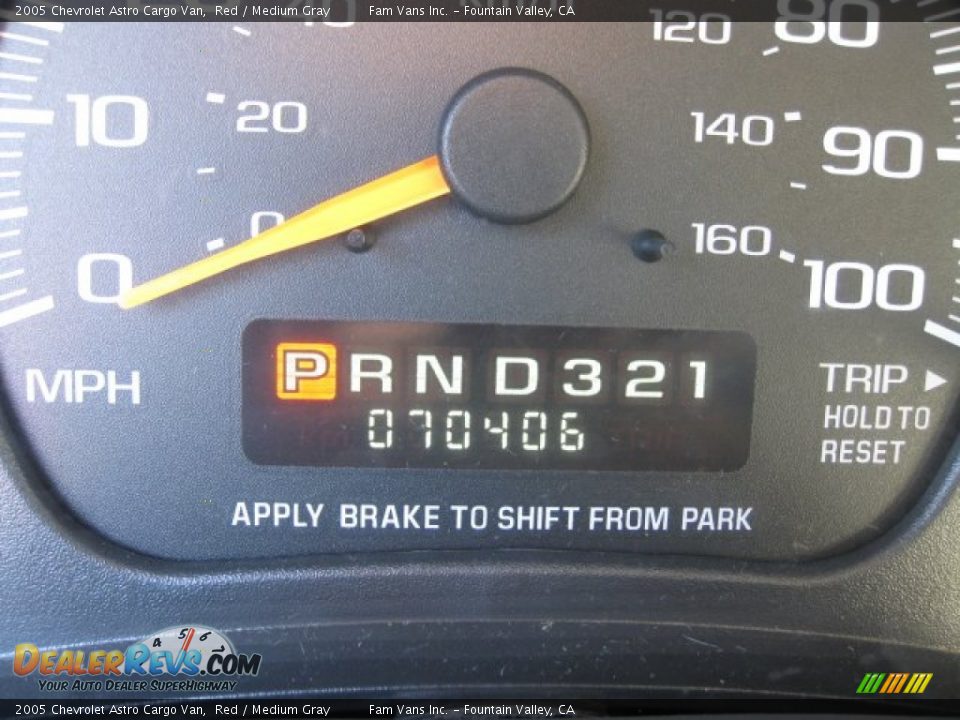 2005 Chevrolet Astro Cargo Van Red / Medium Gray Photo #12