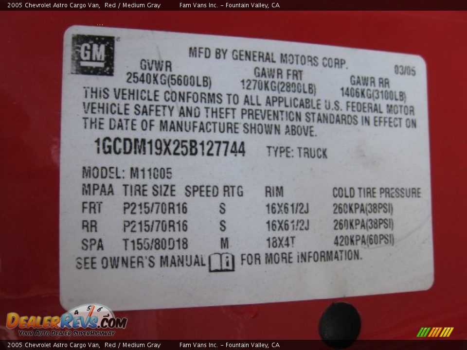 2005 Chevrolet Astro Cargo Van Red / Medium Gray Photo #13