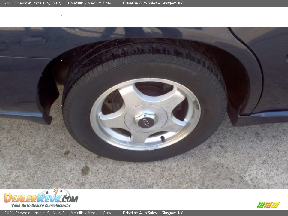 2001 Chevrolet Impala LS Navy Blue Metallic / Medium Gray Photo #32