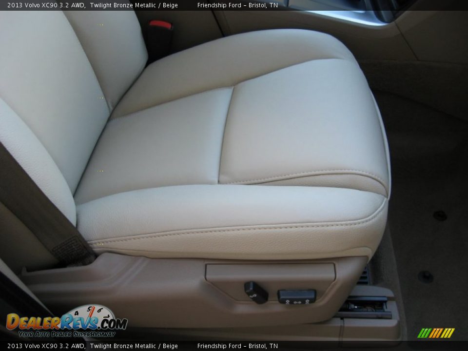 Front Seat of 2013 Volvo XC90 3.2 AWD Photo #21