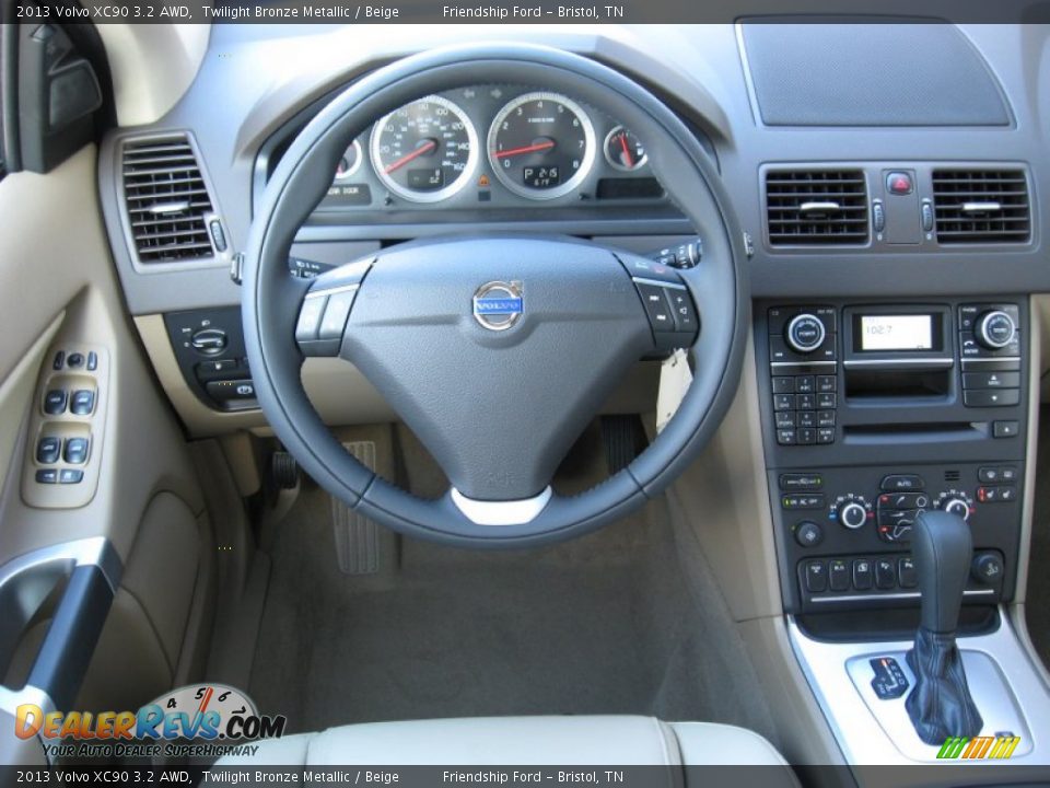 Dashboard of 2013 Volvo XC90 3.2 AWD Photo #23