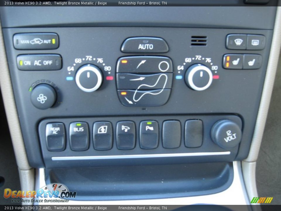 Controls of 2013 Volvo XC90 3.2 AWD Photo #26