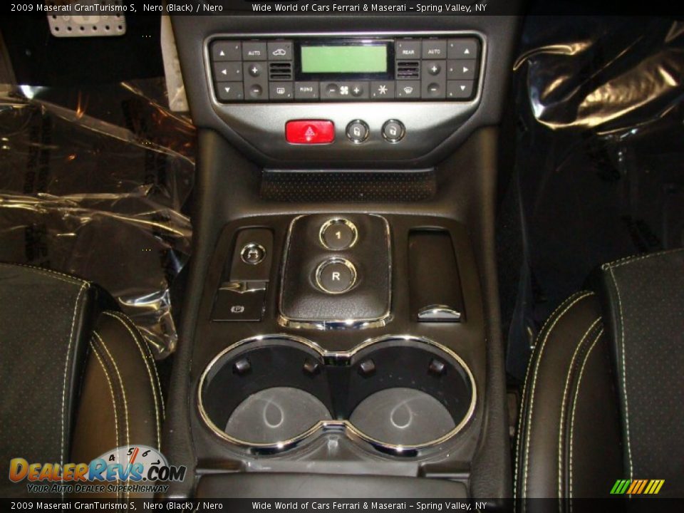 2009 Maserati GranTurismo S Nero (Black) / Nero Photo #25