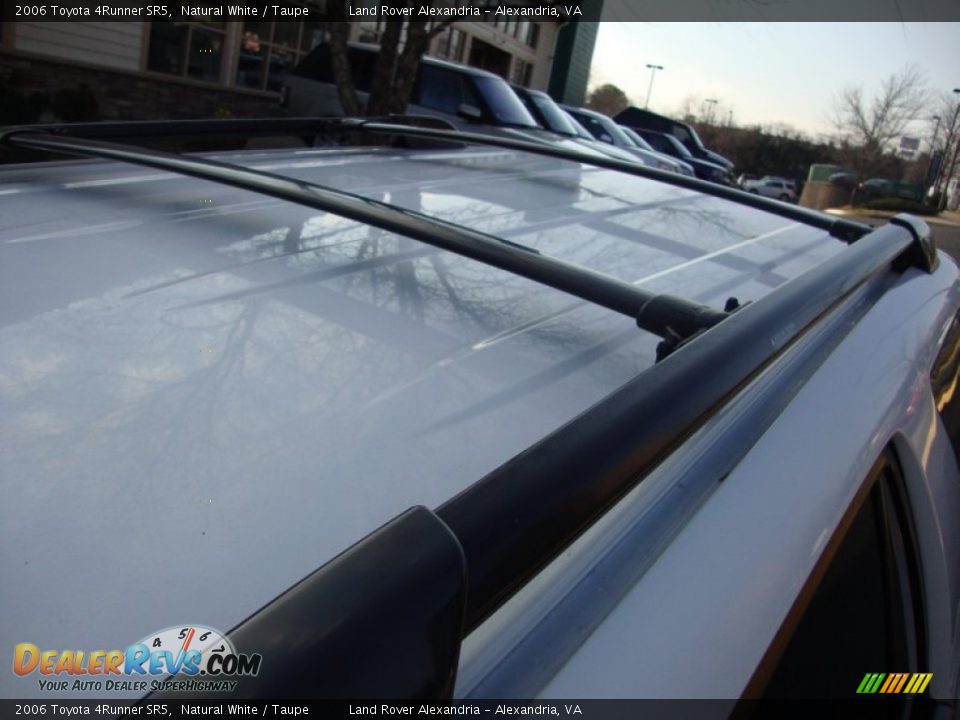 2006 Toyota 4Runner SR5 Natural White / Taupe Photo #5