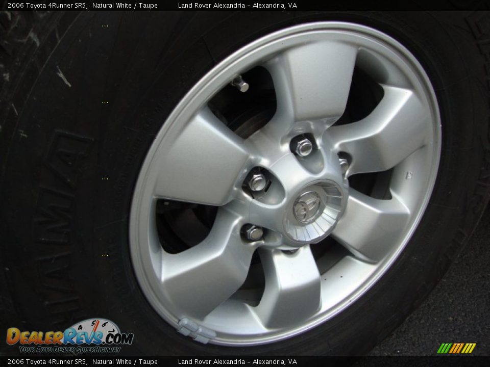 2006 Toyota 4Runner SR5 Natural White / Taupe Photo #12