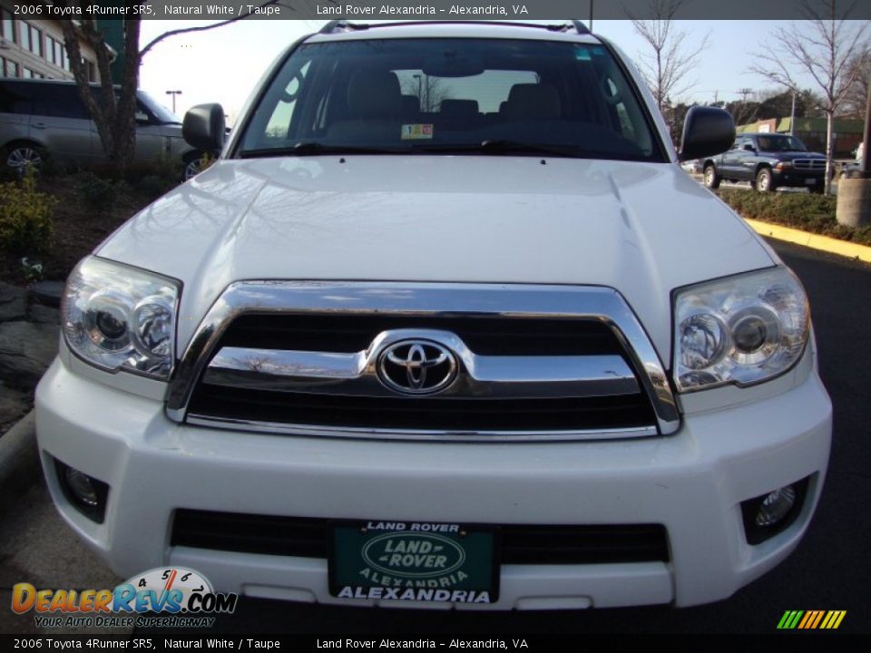 2006 Toyota 4Runner SR5 Natural White / Taupe Photo #17