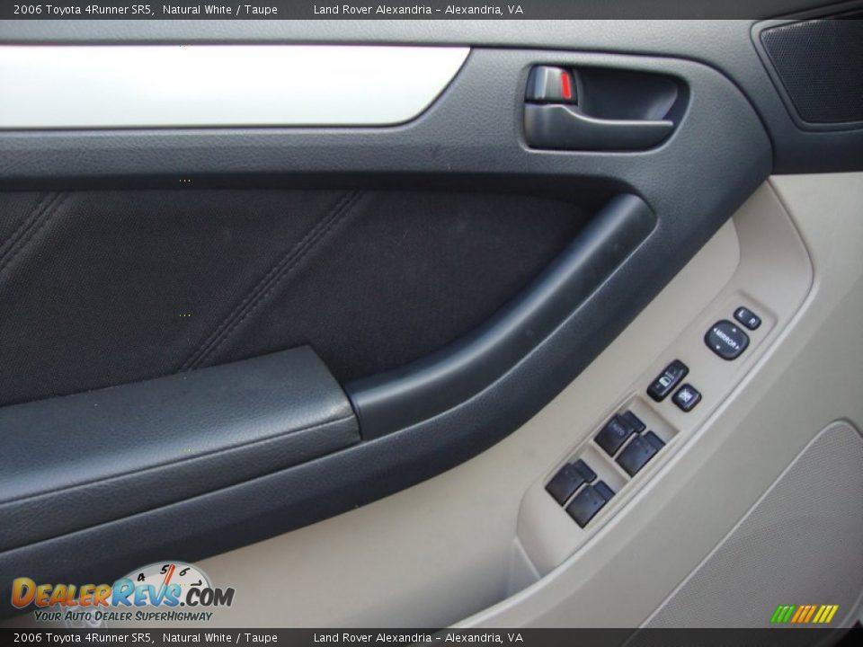 2006 Toyota 4Runner SR5 Natural White / Taupe Photo #18