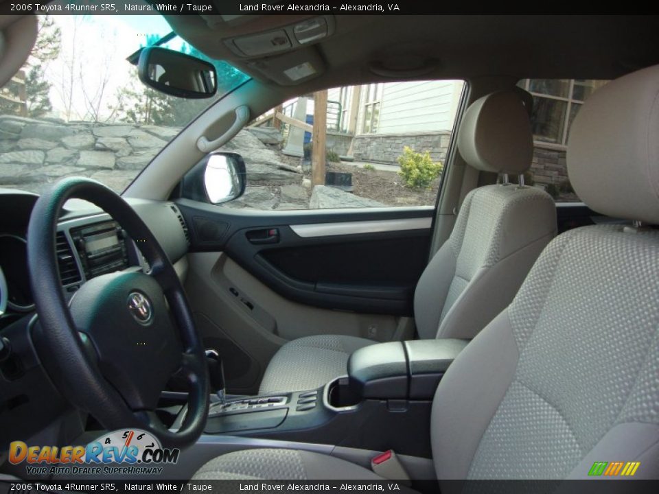 2006 Toyota 4Runner SR5 Natural White / Taupe Photo #20