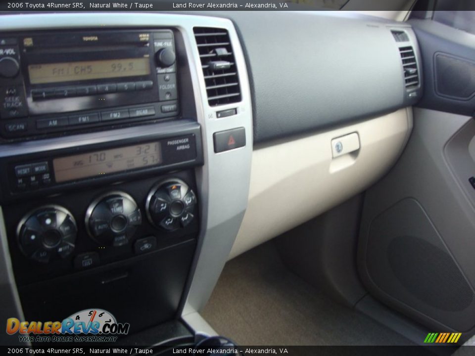 2006 Toyota 4Runner SR5 Natural White / Taupe Photo #24