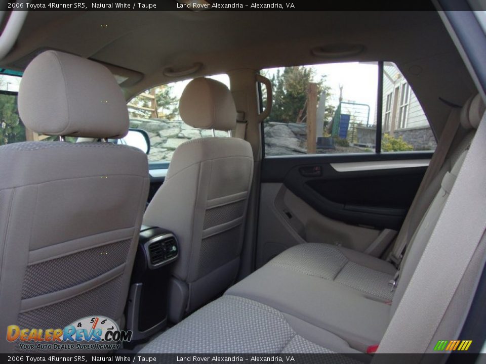 2006 Toyota 4Runner SR5 Natural White / Taupe Photo #25