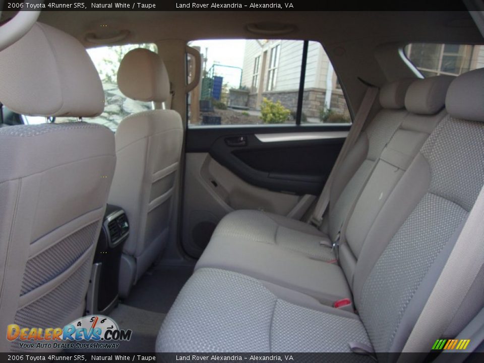 2006 Toyota 4Runner SR5 Natural White / Taupe Photo #26