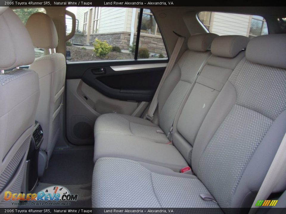2006 Toyota 4Runner SR5 Natural White / Taupe Photo #27