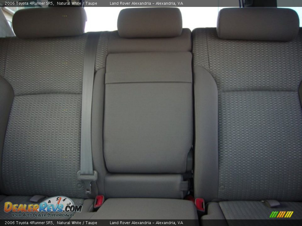 2006 Toyota 4Runner SR5 Natural White / Taupe Photo #29