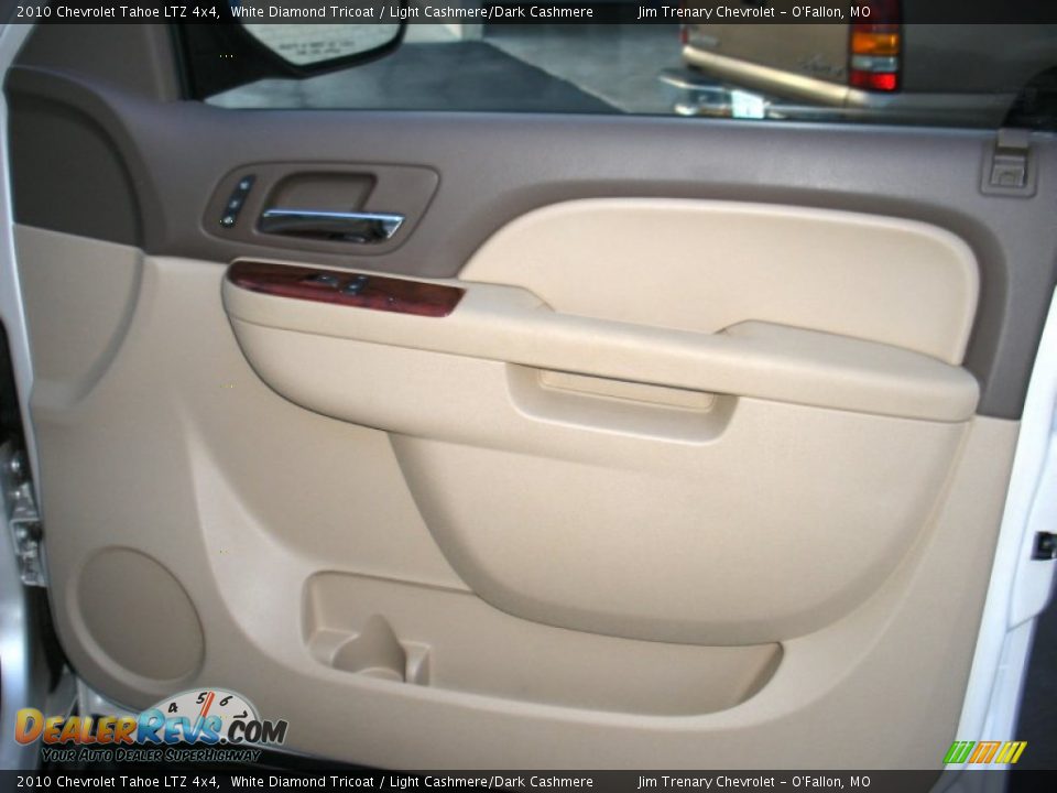 2010 Chevrolet Tahoe LTZ 4x4 White Diamond Tricoat / Light Cashmere/Dark Cashmere Photo #34