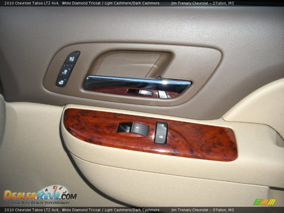 2010 Chevrolet Tahoe LTZ 4x4 White Diamond Tricoat / Light Cashmere/Dark Cashmere Photo #35