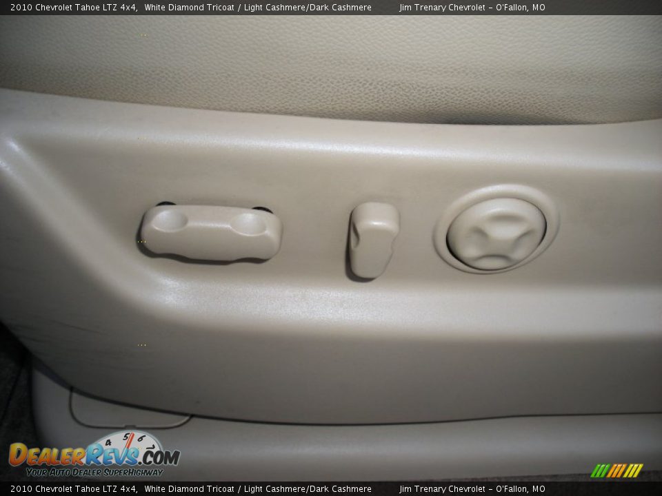 2010 Chevrolet Tahoe LTZ 4x4 White Diamond Tricoat / Light Cashmere/Dark Cashmere Photo #36