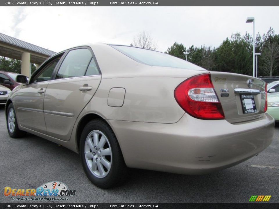 2002 Toyota Camry XLE V6 Desert Sand Mica / Taupe Photo #2