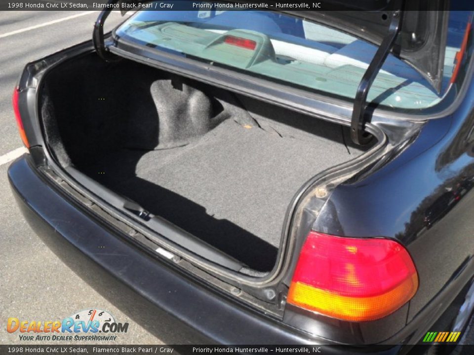 1998 Honda Civic LX Sedan Flamenco Black Pearl / Gray Photo #17