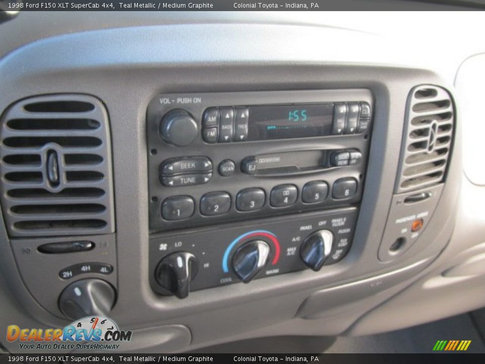 Controls of 1998 Ford F150 XLT SuperCab 4x4 Photo #15