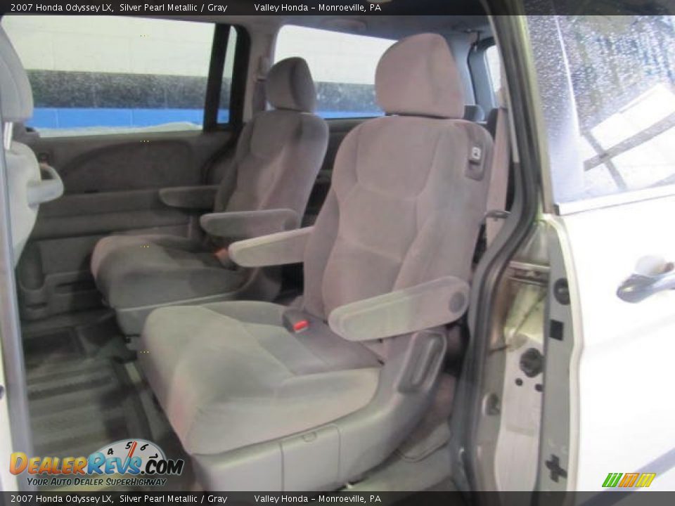 2007 Honda Odyssey LX Silver Pearl Metallic / Gray Photo #8