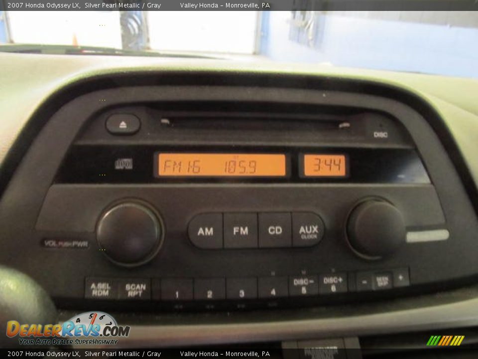 2007 Honda Odyssey LX Silver Pearl Metallic / Gray Photo #11