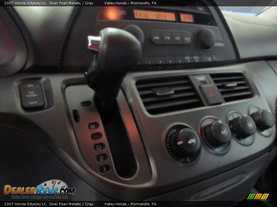 2007 Honda Odyssey LX Silver Pearl Metallic / Gray Photo #12