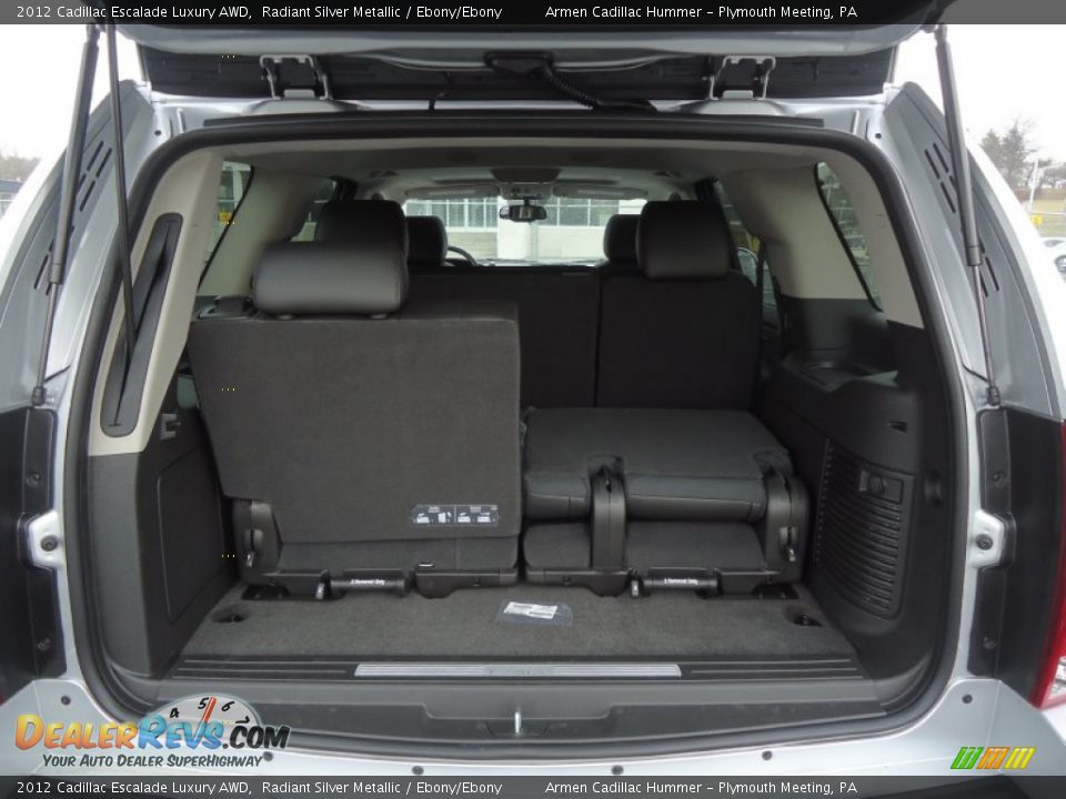 2012 Cadillac Escalade Luxury AWD Radiant Silver Metallic / Ebony/Ebony Photo #11