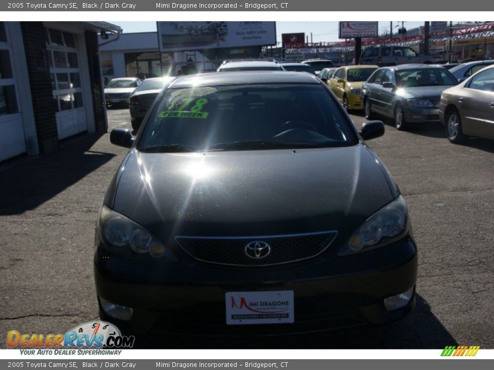 2005 Toyota Camry SE Black / Dark Gray Photo #2