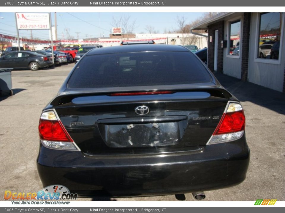 2005 Toyota Camry SE Black / Dark Gray Photo #5