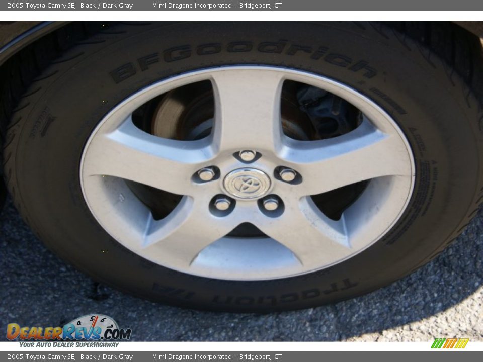 2005 Toyota Camry SE Black / Dark Gray Photo #7