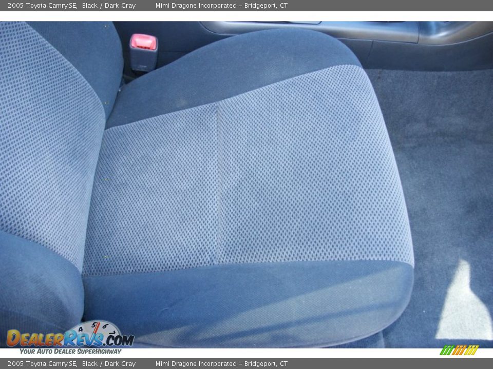 2005 Toyota Camry SE Black / Dark Gray Photo #15