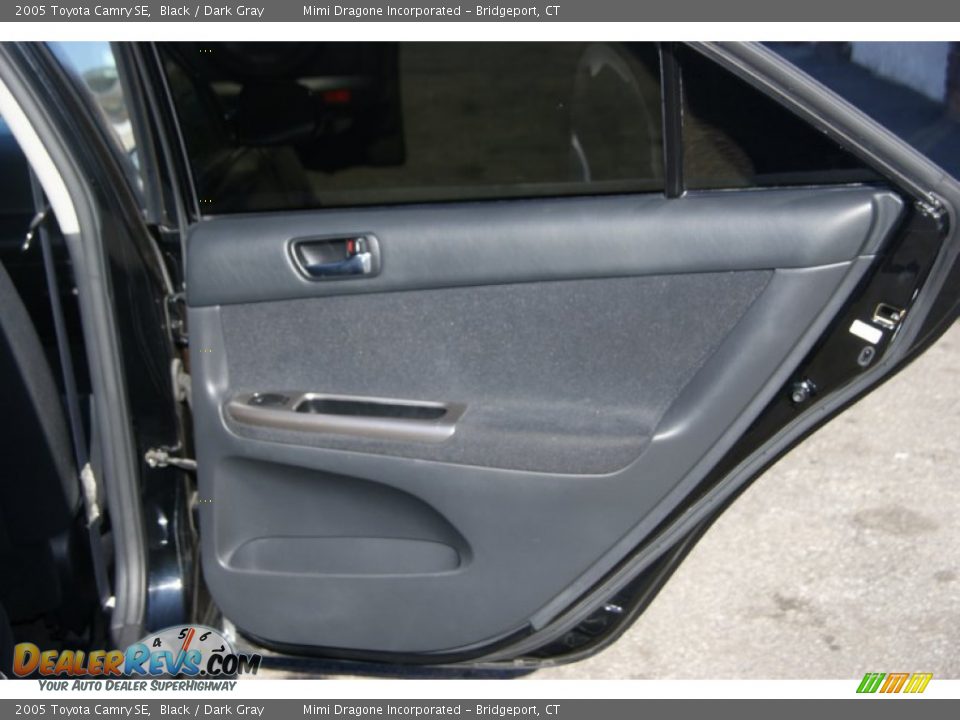2005 Toyota Camry SE Black / Dark Gray Photo #19