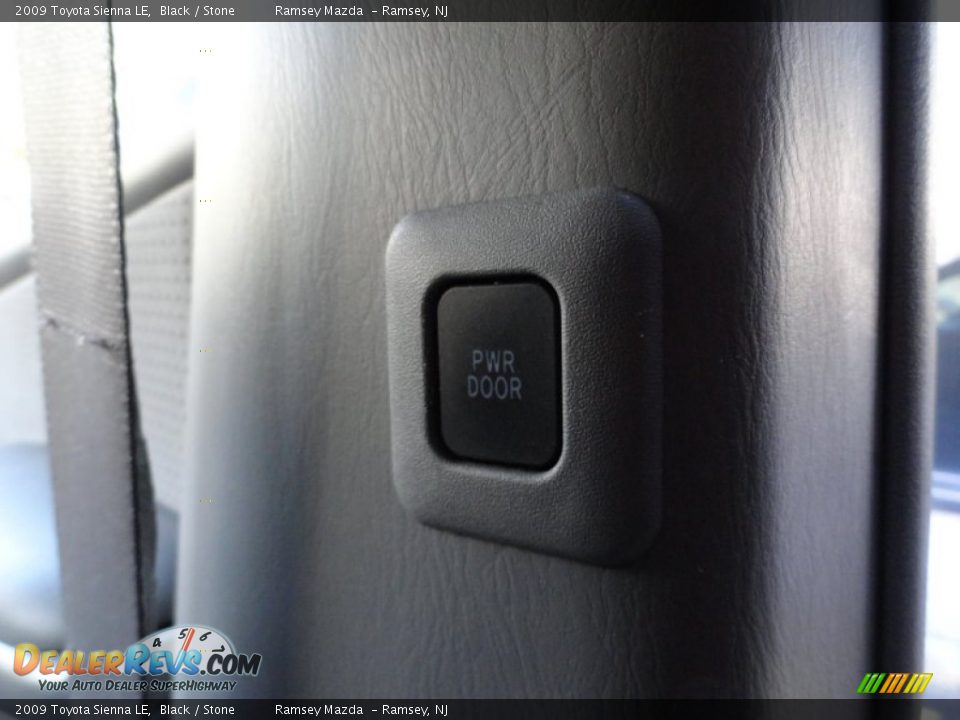 2009 Toyota Sienna LE Black / Stone Photo #13