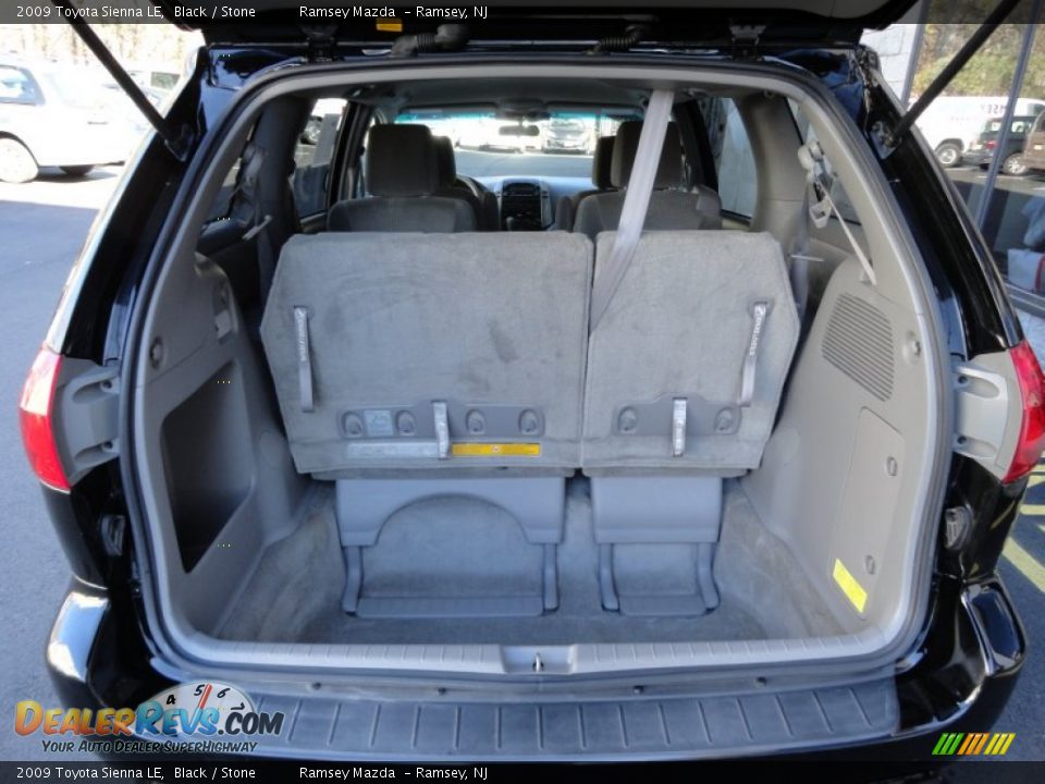 2009 Toyota Sienna LE Black / Stone Photo #16