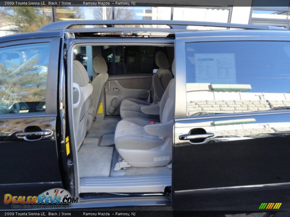 2009 Toyota Sienna LE Black / Stone Photo #18