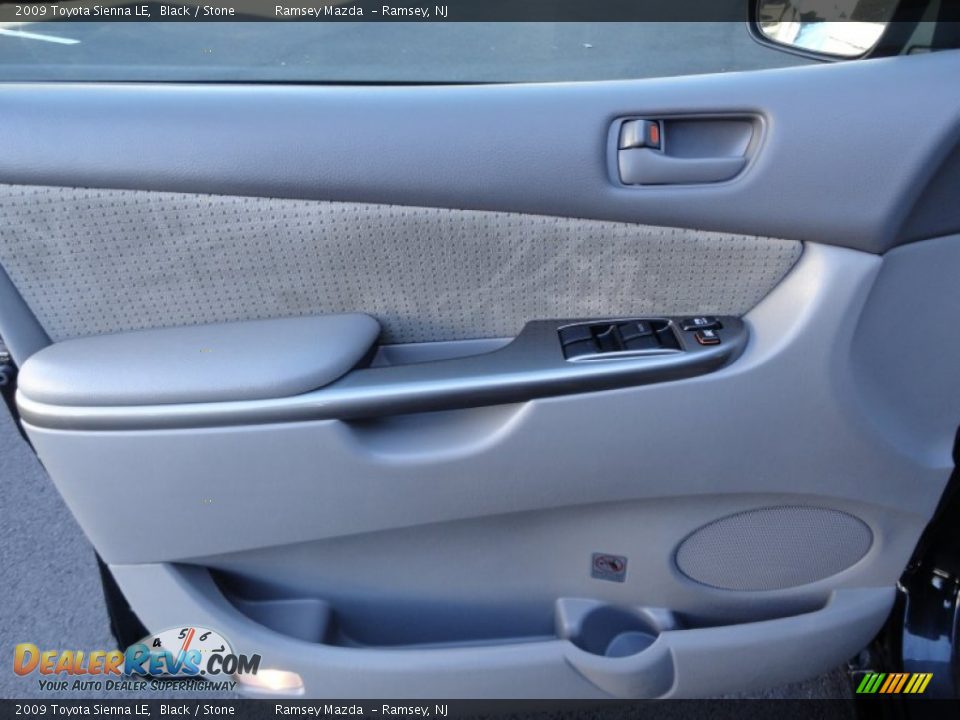 2009 Toyota Sienna LE Black / Stone Photo #22