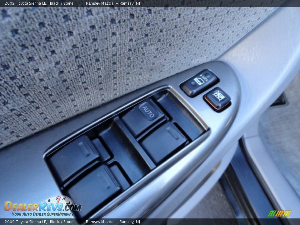 2009 Toyota Sienna LE Black / Stone Photo #23