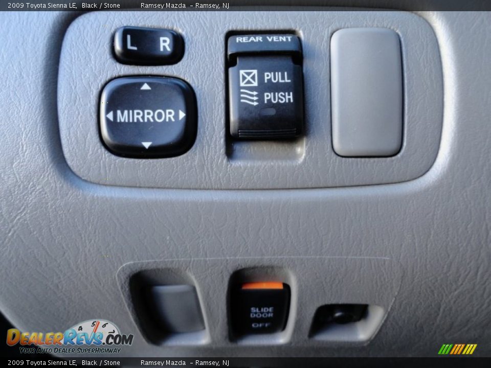 2009 Toyota Sienna LE Black / Stone Photo #29