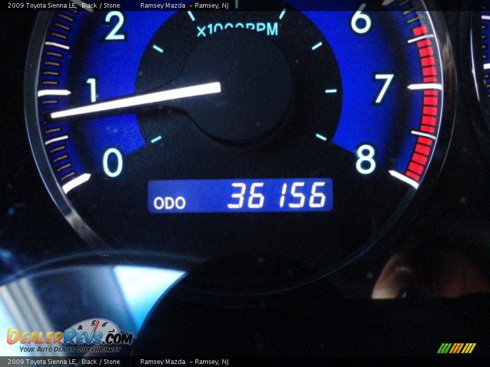 2009 Toyota Sienna LE Black / Stone Photo #31