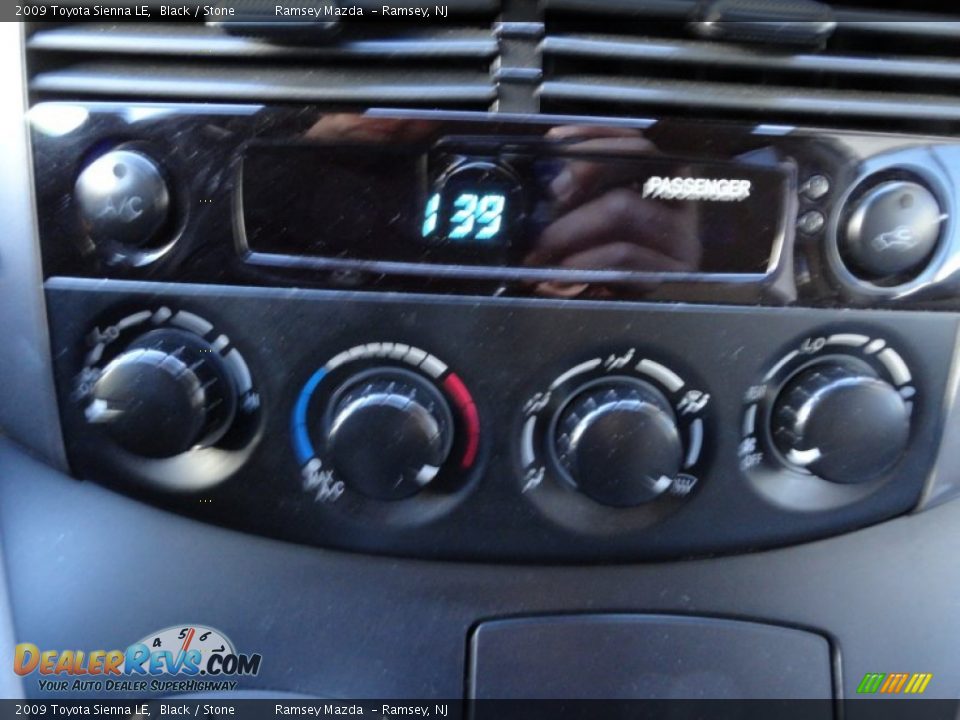 2009 Toyota Sienna LE Black / Stone Photo #34