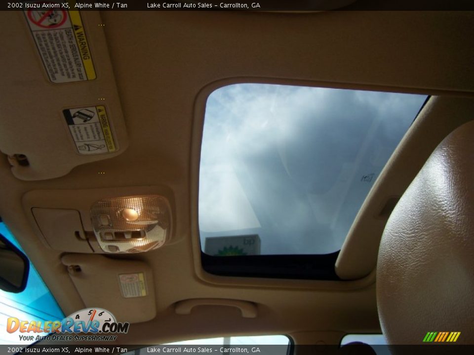 2002 Isuzu Axiom XS Alpine White / Tan Photo #3