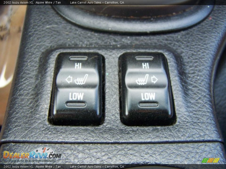 2002 Isuzu Axiom XS Alpine White / Tan Photo #4
