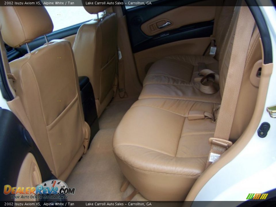 Tan Interior - 2002 Isuzu Axiom XS Photo #7