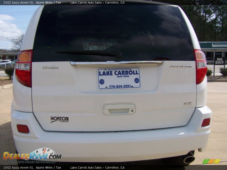 2002 Isuzu Axiom XS Alpine White / Tan Photo #10
