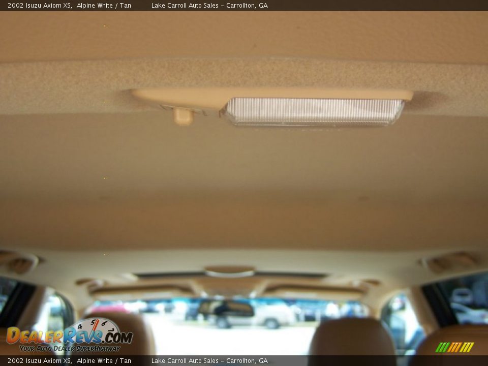 2002 Isuzu Axiom XS Alpine White / Tan Photo #33