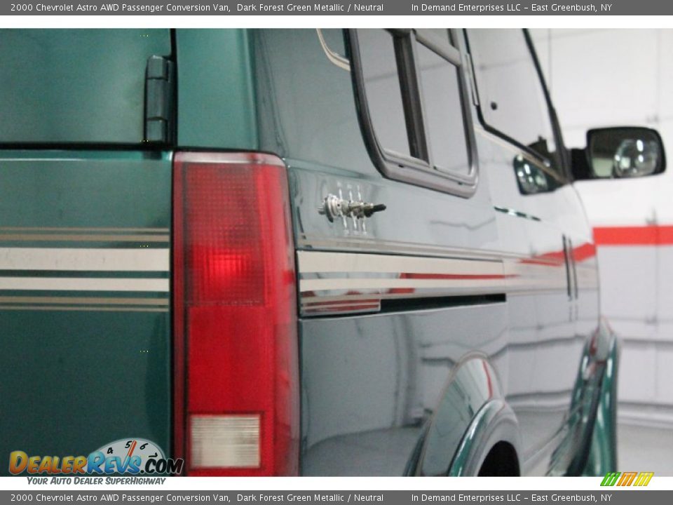 2000 Chevrolet Astro AWD Passenger Conversion Van Dark Forest Green Metallic / Neutral Photo #29